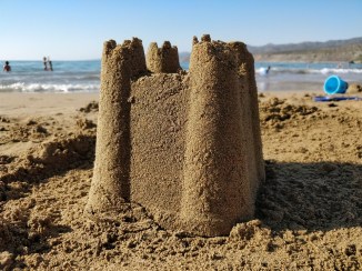 Summer-Holiday-Sand-Structure-Sand-Castle-2962584.jpg
