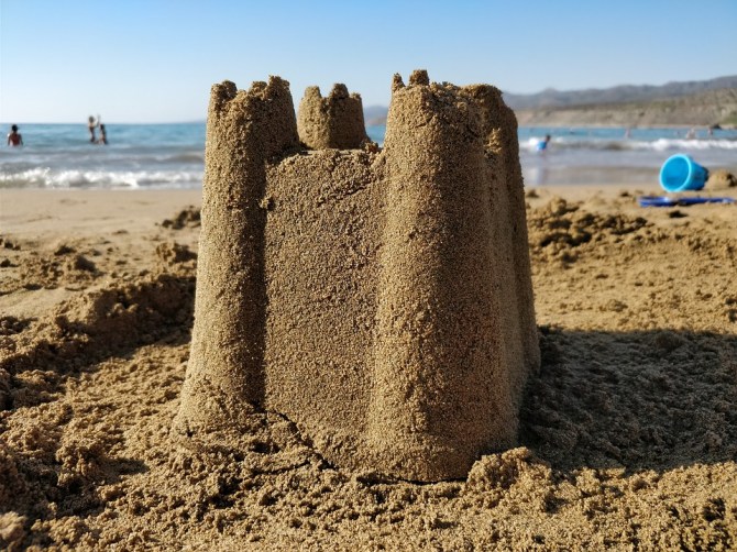 Summer-Holiday-Sand-Structure-Sand-Castle-2962584.jpg